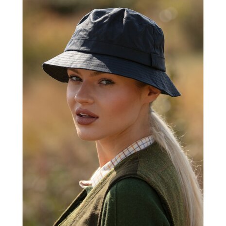 Walker en Hawkes Hanford Wax Bucket Hat Navy