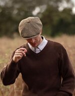 Walker en Hawkes Harris Tweed 8-Panel Thomas Baker Boy Cap Moss Green