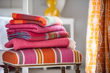 10% Introductiekorting op John Hanly Plaids, dekens en sjaals