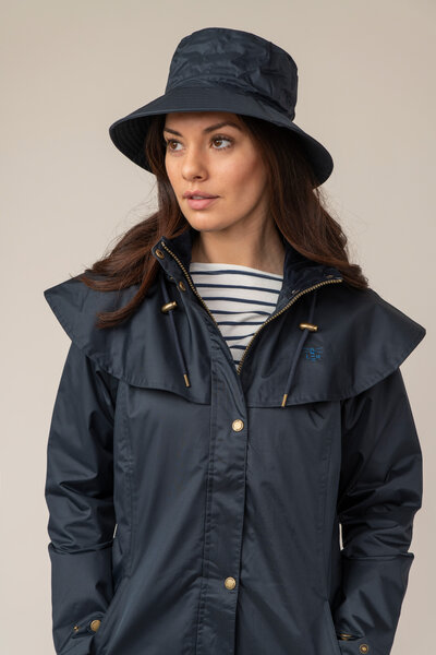 Lighthouse Regenhoed Storm Nightshade